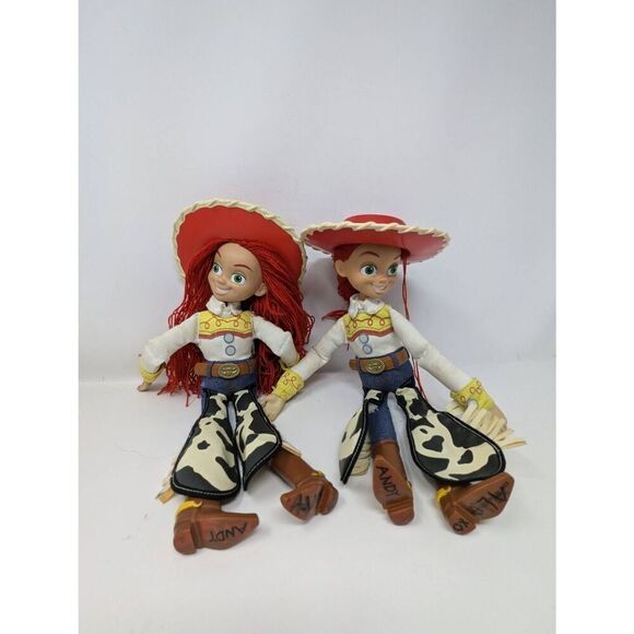 VINTAGE TOY STORY JESSIE PULL-STRING TALKING DOLL X2 DISNEY PIXAR WITH HAT - Picture 1 of 7